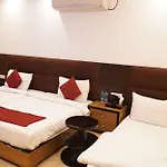 Hotel O Delhi, Near Karol Bagh Main Market And Metro Station