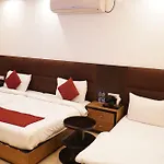 Hotel O Delhi, Near Karol Bagh Main Market And Metro Station