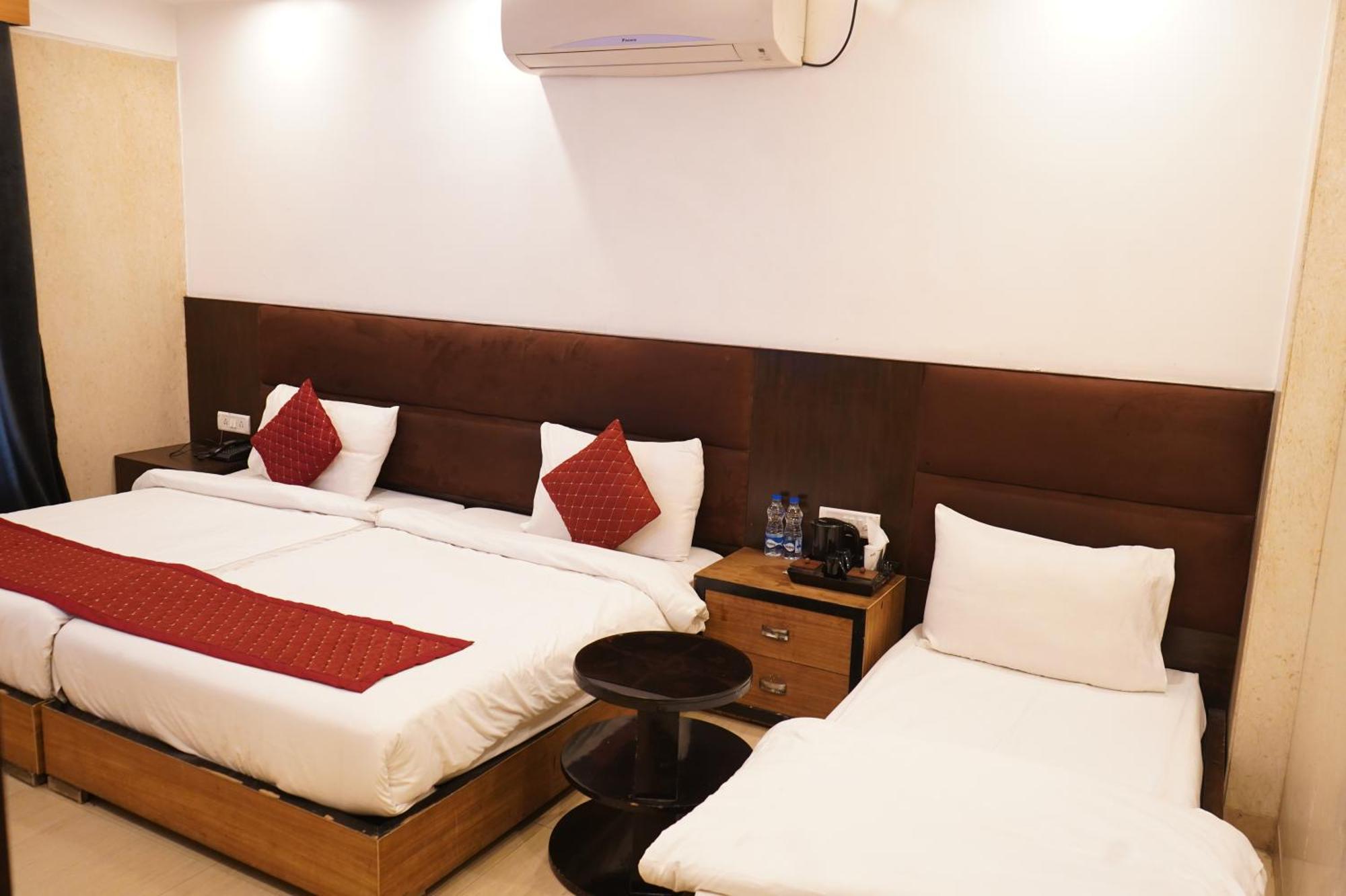 Hotel O Delhi, Near Karol Bagh Main Market And Metro Station New Delhi