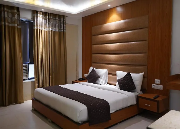 Hotel O Delhi, Near Karol Bagh Main Market And Metro Station